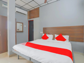 OYO 79516 Skyry Hotels