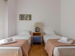 Nice 2bedroom apartment in Pagkrati