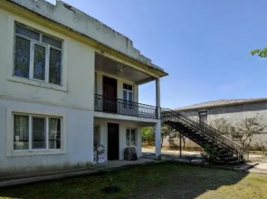 Mamanti House