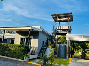 Baan Ruay Suk Resort, Lopburi
