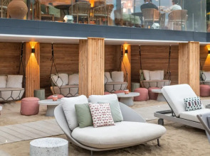 Harbour Beach Club & Hotel