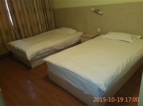 Jining Jingjiang Inn
