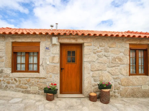House With 2 Bedrooms in Sortelha, With Wonderful Mountain View, Furnished Terrace and Wifi - 200 km From the Beach