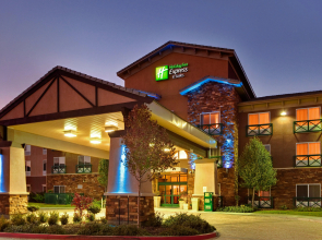 Holiday Inn Express Hotel & Suites Tehachapi by IHG