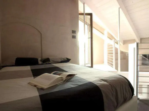 B&B éve