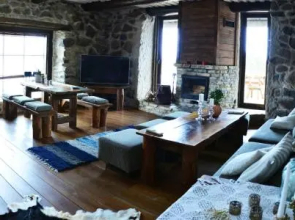 Roose Country House