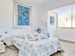 Stunning flat with terrace & pool 7 min from the beach in Cassis - Welkeys