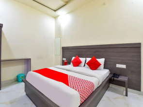 OYO 77153 Hotel Pink Orchid By Arn Group