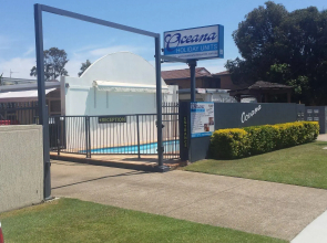 Oceana Holiday Units