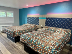 Royale Inn Motel