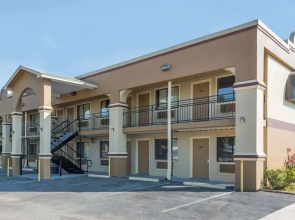 Days Inn - San Marcos