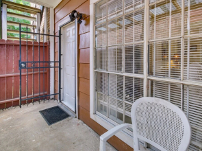 Southwest Houston Apartment w/ Pool Access!
