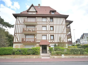 Very Nice Apartment With Balcony - 4p/1br - 600m From the Beach