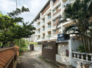 D'Homz Suites