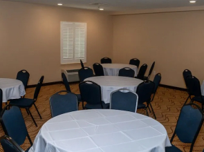 Comfort Inn & Suites Patriots Point