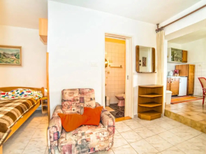 Apartment Reisman / One Bedroom A1