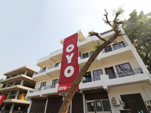 Oyo 18848 Paradise Inn