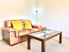 100 Thornhill Drive, Elgin (Adults Only)