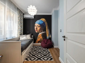 Luxury & Unique-Top Center Apt. - 3BDR