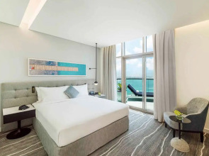 Th8 Palm Dubai Beach Resort, Vignette Collection, by IHG