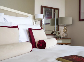 Jumeirah Emirates Towers Dubai