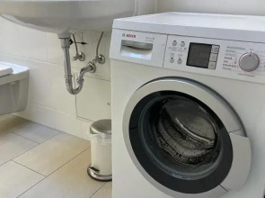 Ferienwohnung im Stadtzentrum von Bernau - Komfortable Wohnung mit 2 Zimmern, Bad, Spülmaschine, Waschmaschine, komplette Küche, WLAN, Terrasse, ruhige Lage
