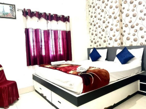 Hotel Meera Dham