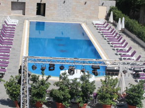 Grand Kadri Hotel