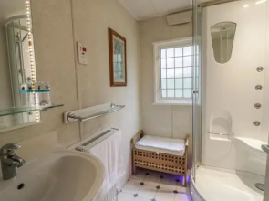 The Lodge, Attleborough