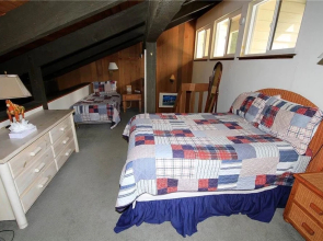 Horizons 4 140 1 Loft 1 25 Baths 1 Br home by RedAwning