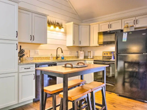 Elegant Sapphire Valley Studio w/ Resort Amenities