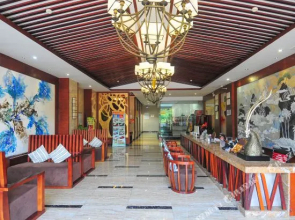 Sunshine Oasis Holiday Hotel