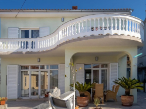 Amazing Apartment in Novi Vinodolski With Wifi and 2 Bedrooms