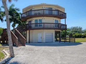 The Round House