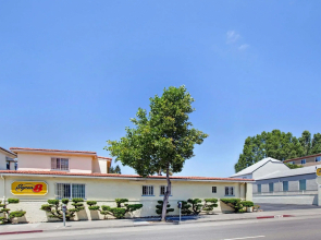 Super 8 Berkeley