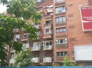 ABOVE THE STARS. Sala Palatului Studio