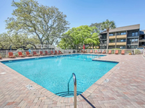 Walk to Ocean: Unit w/ 2 Balconies in Myrtle Beach