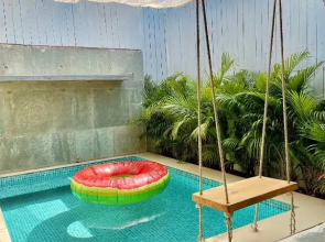 GLASS HOUSE with private pool in Lonavla
