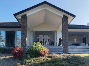 Modern Coastal Home & Award-winning Golf