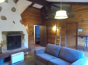 Retro 2 Bedroom Apartment