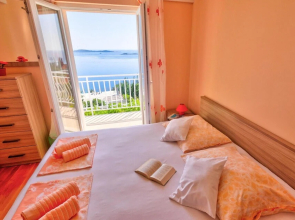Beautiful Home in Plat With Wifi and 3 Bedrooms