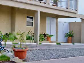 1-bed Apartment Sleeps 4 With Pool