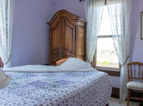 Pearl Inn Bed and Breakfast