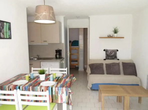 Appartement Sète, 2 Pièces, 4 Personnes - Fr-1-338-82