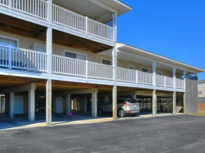Southern Shore Villa 108-Finz Up