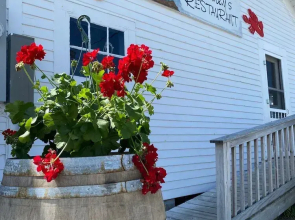 Spinneys Guesthouse & Beach Cottages