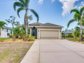 Rotonda West Vacation Rental: Private Yard w/ Pool