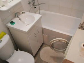 Диван и Чемодан на ул. Дуси Ковальчук, 260