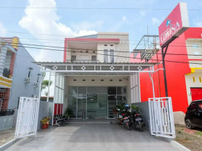 RedDoorz Plus @ Lovina Inn Tonrangeng River Side