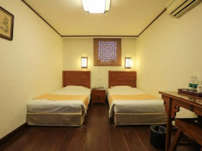 Beijing Jingyuan Courtyard Hotel